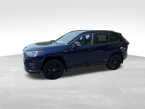 Used 2021 Toyota RAV4 XSE AWD/4WD image 2