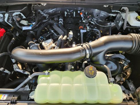 New 2025 Ford Expedition Active image 26