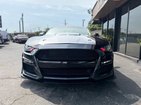 Used 2022 Ford Mustang GT Premium w/ Equipment Group 401A RWD image 3