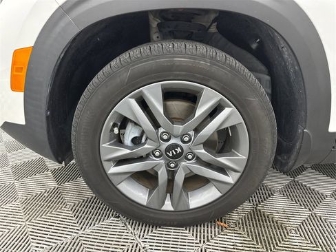 Used 2021 Kia Seltos LX image 11