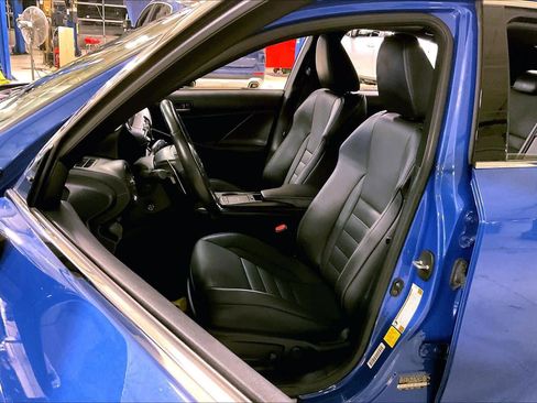 Used 2023 Lexus IS 350 F Sport image 7