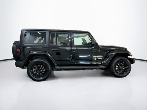 Used 2023 Jeep Wrangler Unlimited Sahara w/ Cold Weather Group AWD/4WD image 10