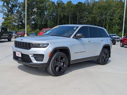 Certified 2025 Jeep Grand Cherokee Altitude