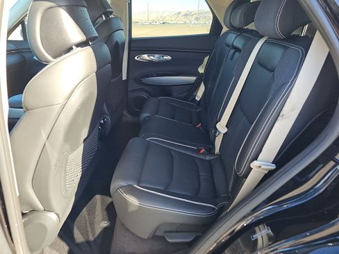 Used 2025 Genesis Electrified GV70 AWD/4WD image 7