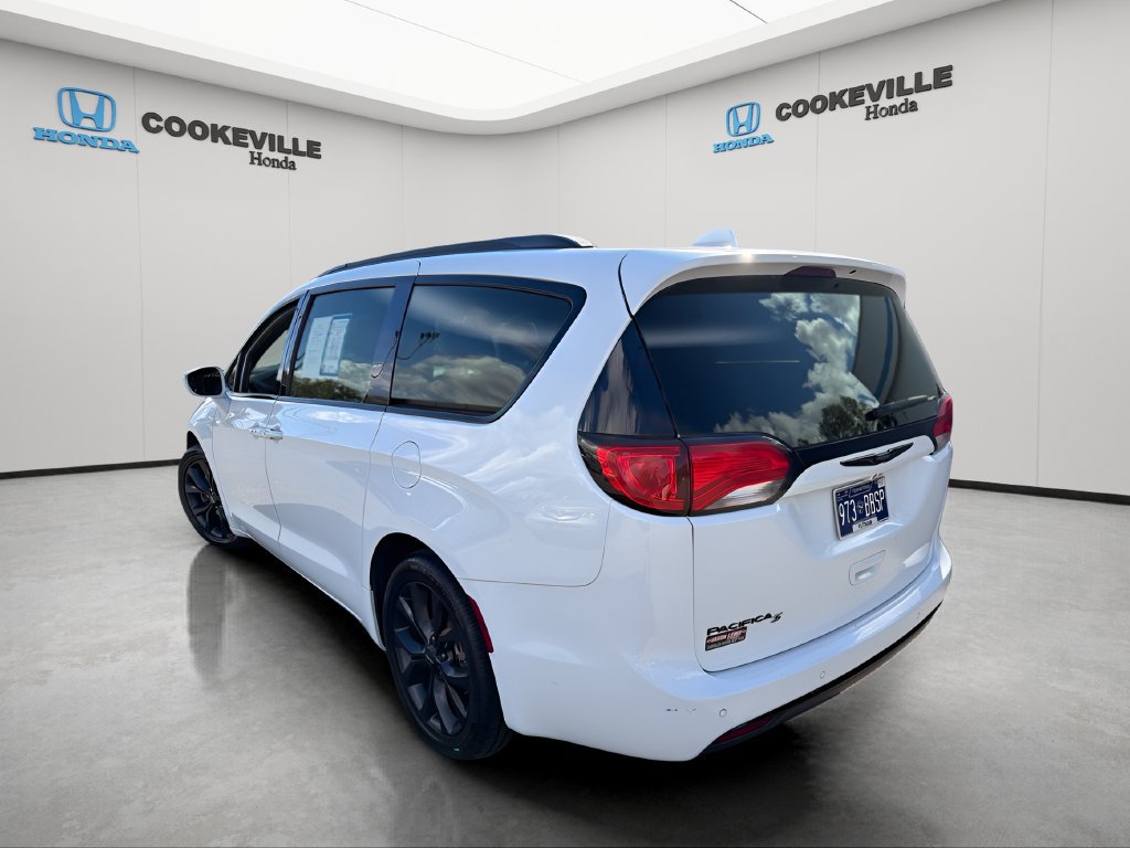 Used 2019 Chrysler Pacifica Touring-L Plus w/ S Appearance Package FWD image 8