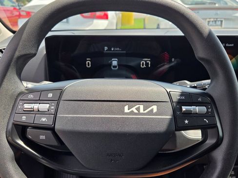 Used 2025 Kia K4 FWD image 24