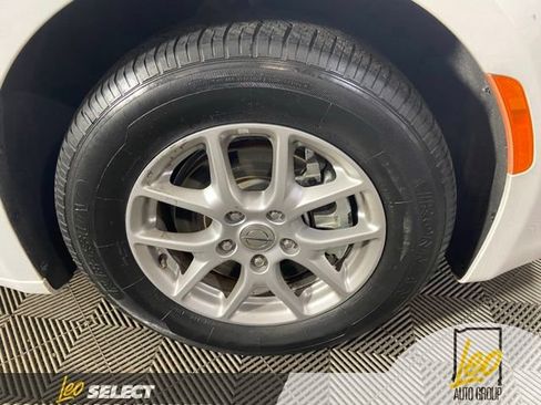 Used 2023 Chrysler Voyager LX FWD image 27