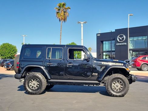 Used 2022 Jeep Wrangler Unlimited Rubicon w/ Dual Top Group AWD/4WD image 34