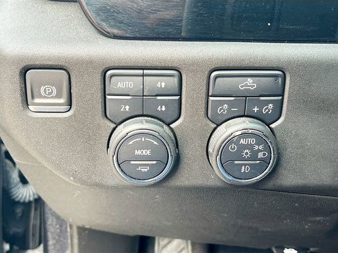 Used 2024 Chevrolet Silverado 1500 RST w/ Z71 Off-Road Package image 10