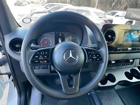 Used 2024 Mercedes-Benz Sprinter 2500 image 16