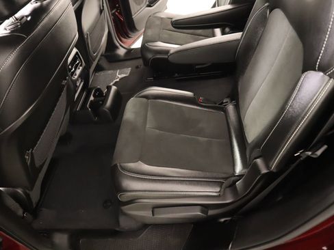 Used 2023 Jeep Grand Cherokee L Laredo image 12