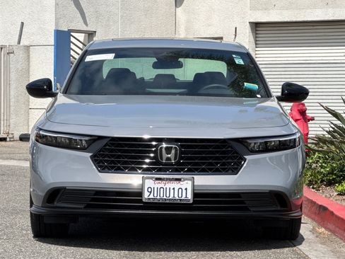 Used 2025 Honda Accord Sport image 5