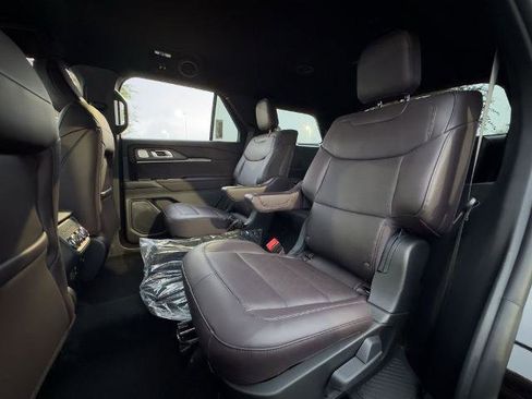 New 2026 Ford Explorer Platinum image 26