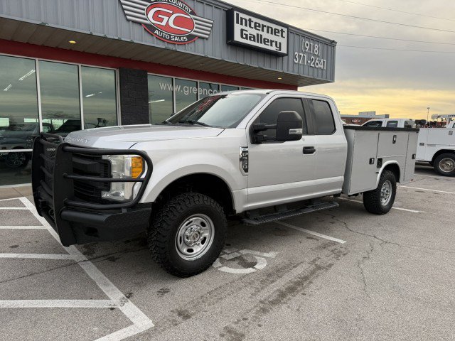 Used 2017 Ford F250 XL w/ Power Equipment Group AWD/4WD image 1