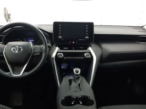 Used 2021 Toyota Venza LE image 20