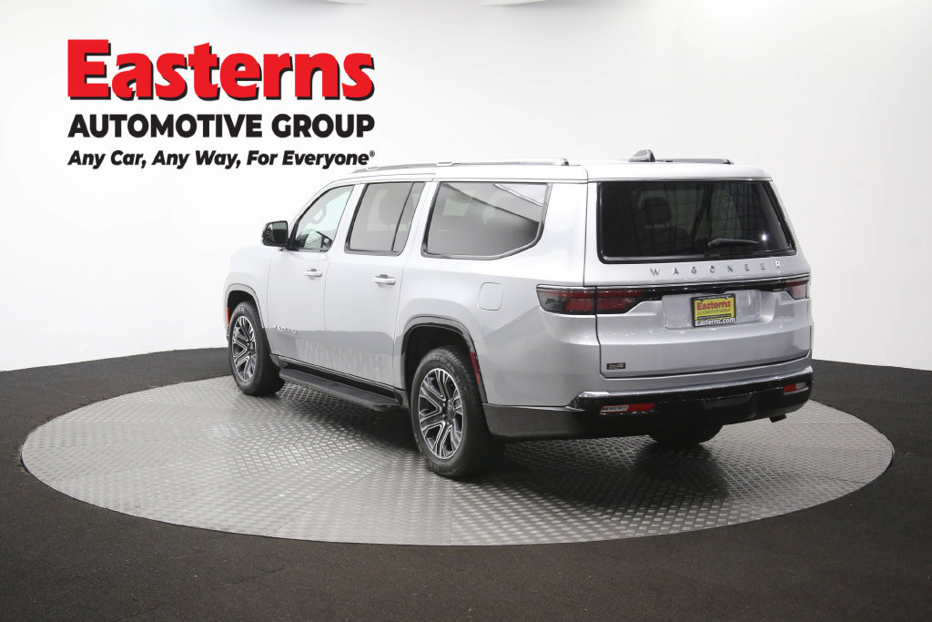 Used 2024 Jeep Wagoneer L Series II w/ Flexible Seating Group AWD/4WD image 72