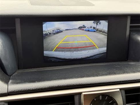 Used 2018 Lexus IS 300 image 41