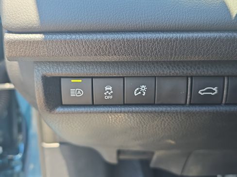 Used 2025 Toyota Camry XSE FWD image 27