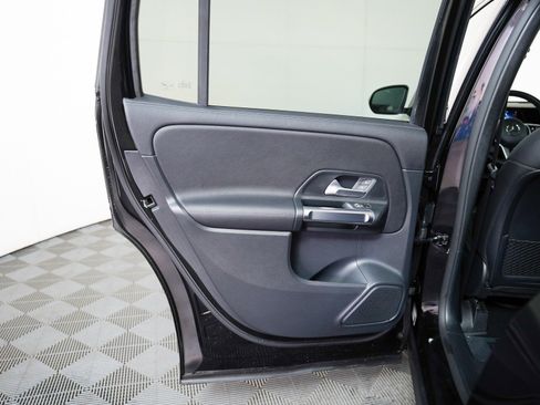 Certified 2022 Mercedes-Benz GLB 250 4MATIC w/ AMG Line image 21