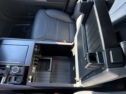 New 2026 Toyota Sequoia Platinum AWD/4WD image 27