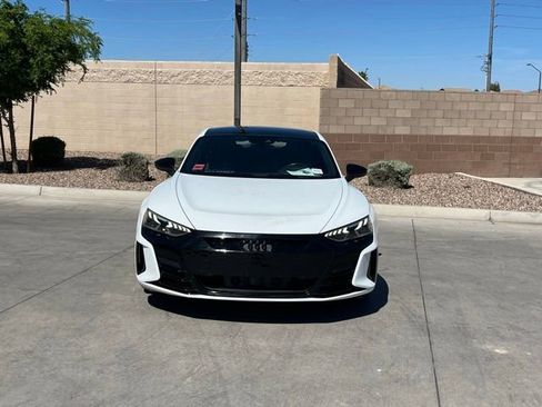 Used 2022 Audi e-tron GT Prestige w/ Prestige Package image 3