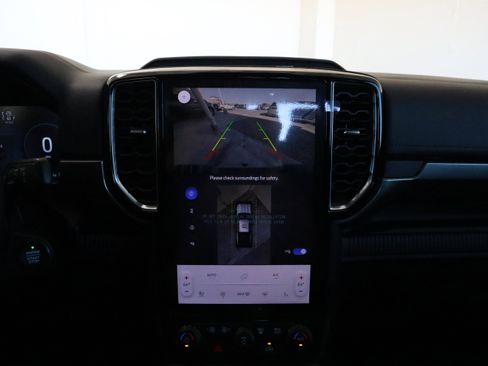 New 2025 Ford Ranger Lariat w/ Black Appearance Package image 29