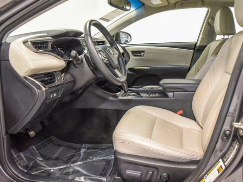 Used 2014 Toyota Avalon XLE Touring image 10