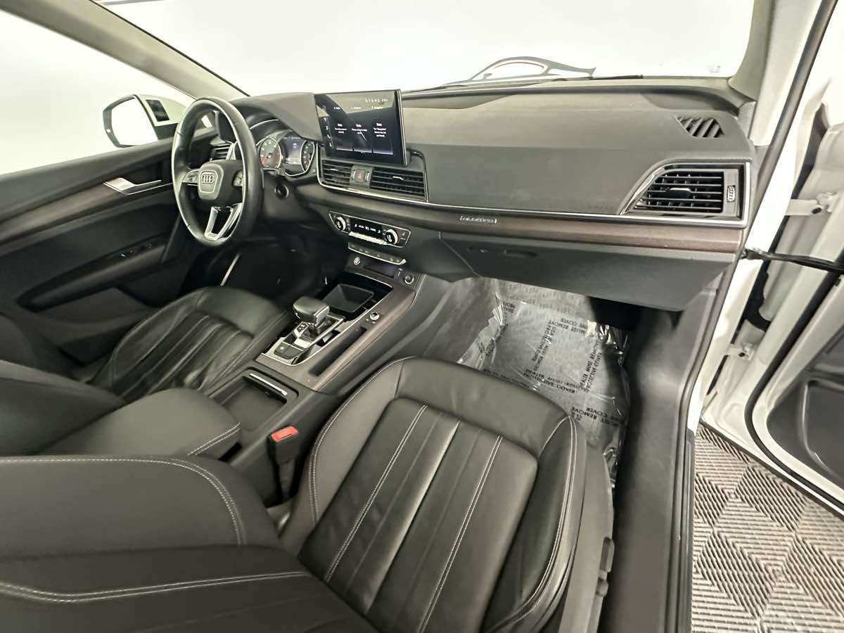 Used 2021 Audi Q5 2.0T Premium w/ Convenience Package AWD/4WD image 23