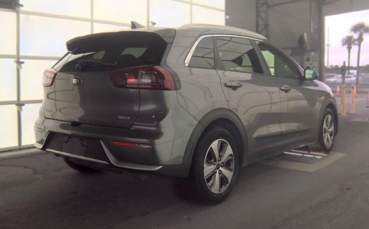 Used 2017 Kia Niro LX FWD image 5