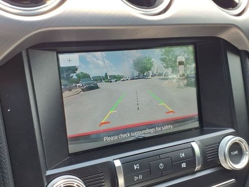Used 2019 Ford Mustang Premium RWD image 4