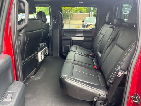 Used 2019 Ford F150 Lariat w/ Equipment Group 502A Luxury AWD/4WD image 17