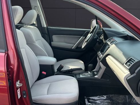 Used 2018 Subaru Forester 2.5i Premium w/ All-Weather Package image 11