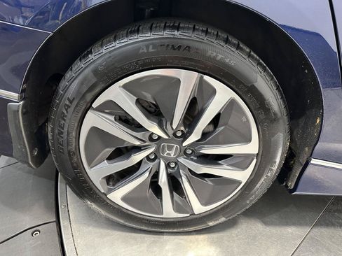 Used 2020 Honda Accord Touring image 11