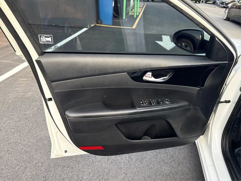 Used 2019 Kia Forte S w/ S Premium Package FWD image 19