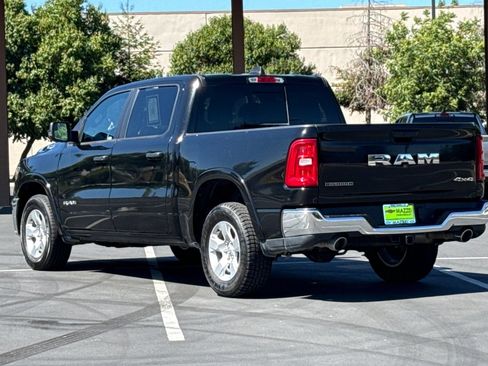 Used 2025 RAM 1500 Big Horn AWD/4WD image 3
