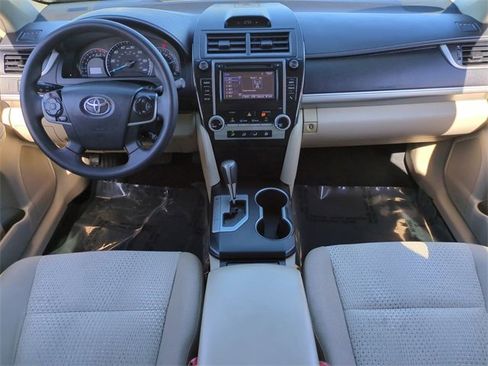 Used 2014 Toyota Camry LE image 13