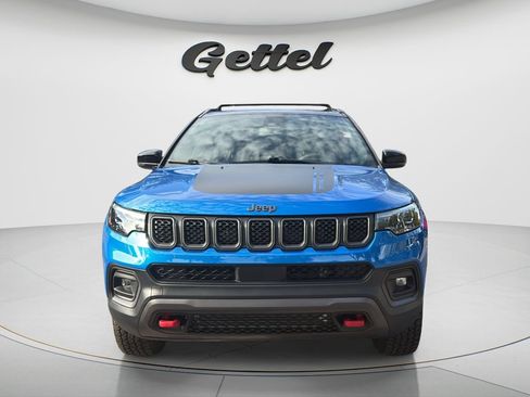 Used 2023 Jeep Compass Trailhawk w/ Trailhawk Elite Group AWD/4WD image 2