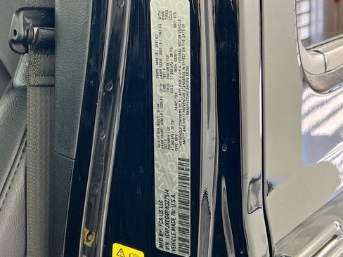 Used 2024 Jeep Wrangler Sahara image 33