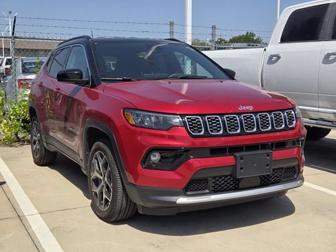Certified 2025 Jeep Compass Limited AWD/4WD image 1