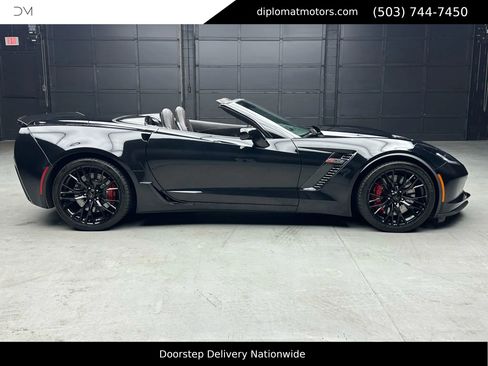 Used 2016 Chevrolet Corvette Z06 w/ 3LZ Preferred Equipment Group image 8