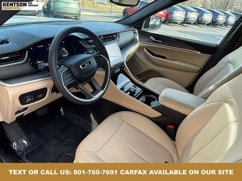 Used 2024 Jeep Grand Cherokee Limited image 25