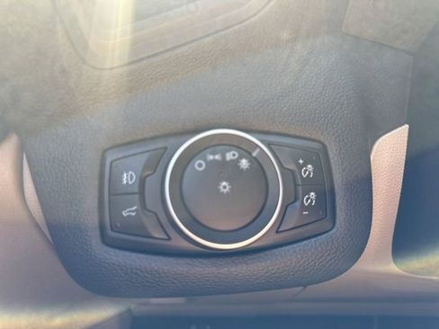 Used 2017 Ford Escape SE w/ Equipment Group 201A AWD/4WD image 11
