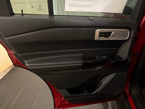 Used 2023 Ford Explorer ST w/ Equipment Group 401A image 24