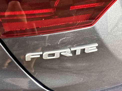 Used 2022 Kia Forte GT-Line w/ GT-Line Technology Package FWD image 25