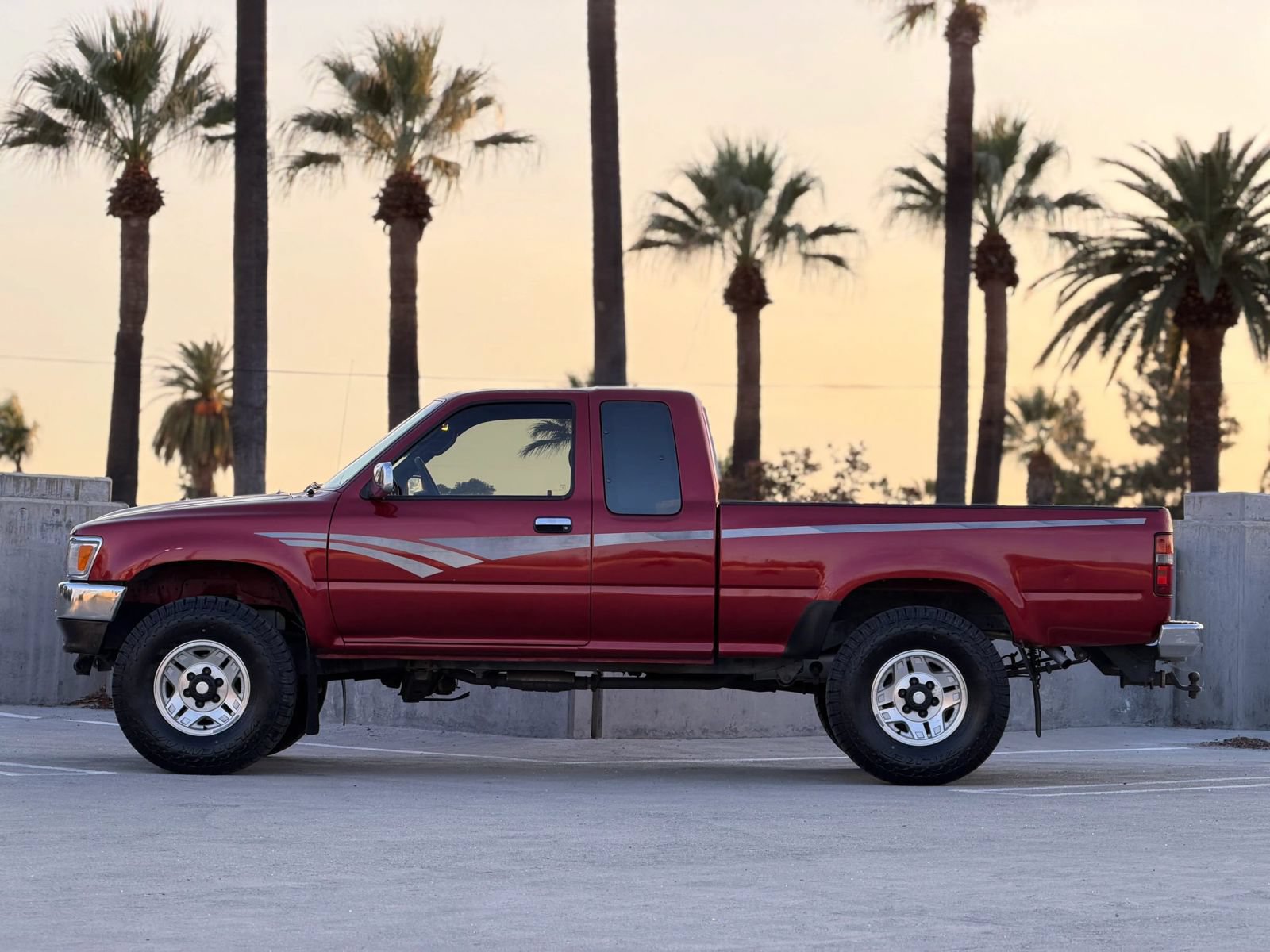 Used 1992 Toyota Pickup SR5 AWD/4WD image 2