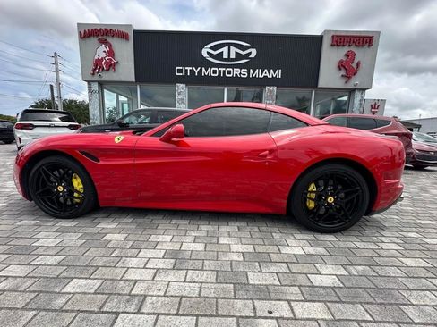 Used 2015 Ferrari California T RWD image 5