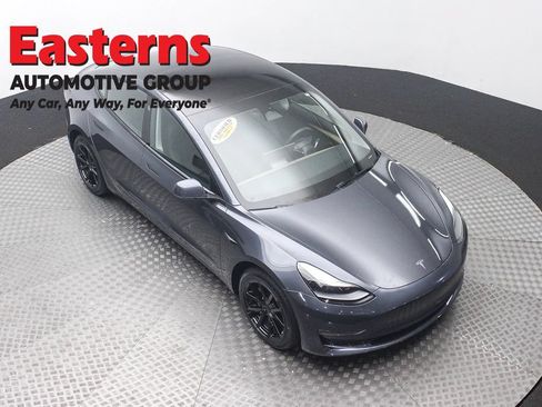 Used 2023 Tesla Model 3 Standard Range RWD image 3