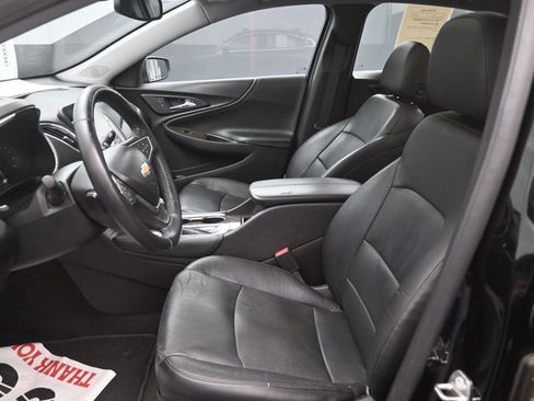 Used 2016 Chevrolet Malibu Premier FWD image 17
