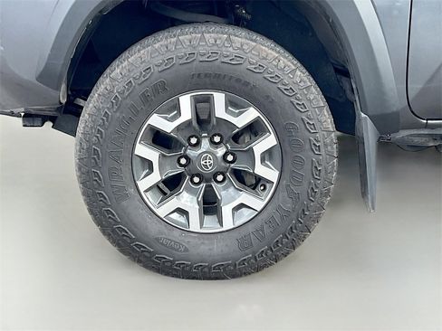 Used 2023 Toyota Tacoma TRD Off-Road w/ Black Out Package (TMS) image 27