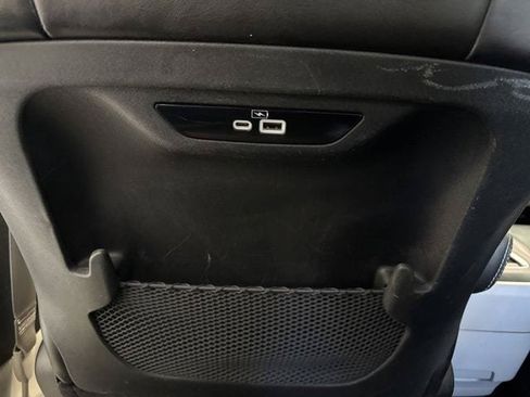Used 2023 Chrysler Pacifica Touring-L FWD image 36